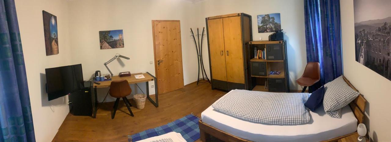 Doppelzimmer เบนส์ไฮม์ ภายนอก รูปภาพ